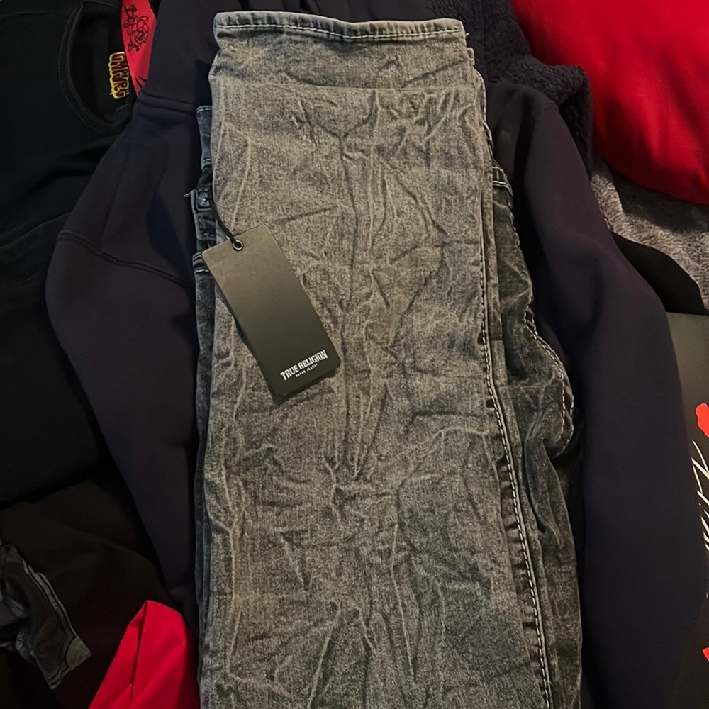 True Religion Ricky Flap Big T, Grey Wash. Look wrinkly; the style of the pants